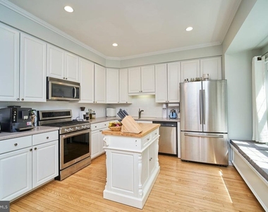 1230 Weatherstone Court - Photo Thumbnail 3