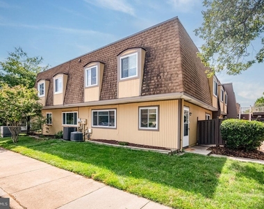 3828 Miramonte Place - Photo Thumbnail 20