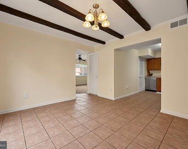 3828 Miramonte Place - Photo Thumbnail 7