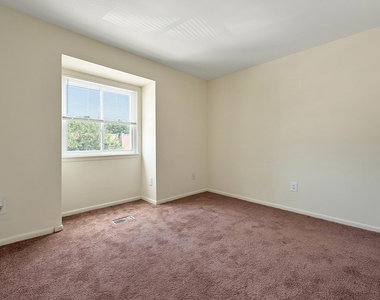 3828 Miramonte Place - Photo Thumbnail 18
