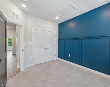 7202 Mountaineer Drive - Photo Thumbnail 16