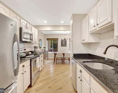 2184 Glencourse Lane - Photo Thumbnail 3