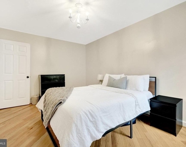 2184 Glencourse Lane - Photo Thumbnail 20