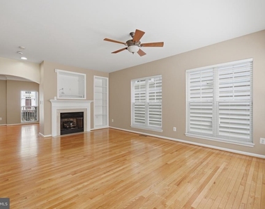 9135 Stonegarden Drive - Photo Thumbnail 8