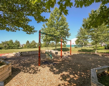 246 Norland Knoll - Photo Thumbnail 57