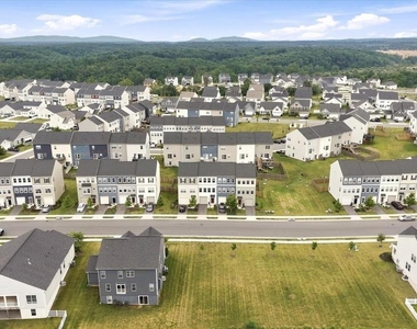 246 Norland Knoll - Photo Thumbnail 39