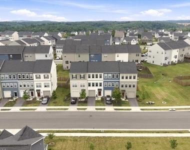 246 Norland Knoll - Photo Thumbnail 36
