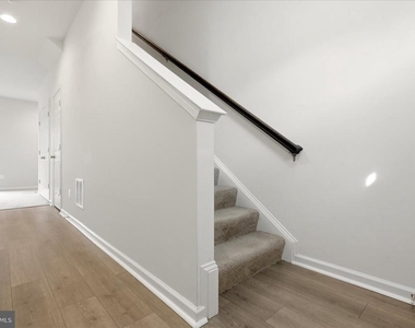 246 Norland Knoll - Photo Thumbnail 8