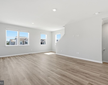 131 Willett Hollow Street - Photo Thumbnail 8