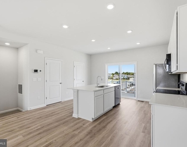 131 Willett Hollow Street - Photo Thumbnail 5