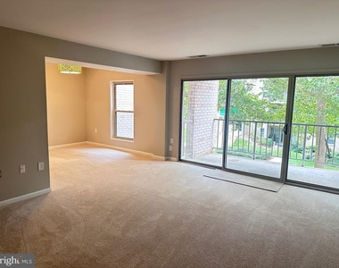 19 Canterbury Square - Photo Thumbnail 3