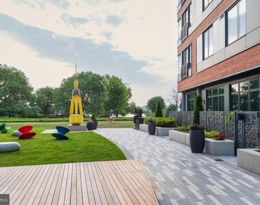 1055 N Fairfax Street - Photo Thumbnail 29