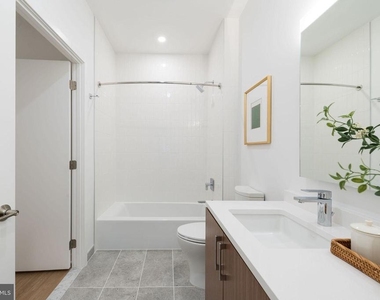 1055 N Fairfax Street - Photo Thumbnail 17