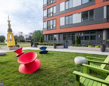 1055 N Fairfax Street - Photo Thumbnail 30