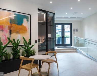 1055 N Fairfax Street - Photo Thumbnail 86