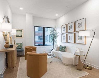 1055 N Fairfax Street - Photo Thumbnail 7