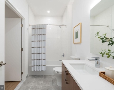 1055 N Fairfax Street - Photo Thumbnail 22