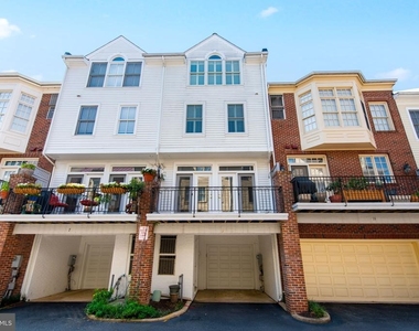 9 Franklin Street - Photo Thumbnail 39