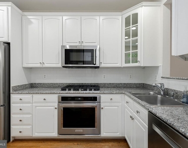 9 Franklin Street - Photo Thumbnail 8