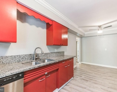 4225 N Henderson Road - Photo Thumbnail 10