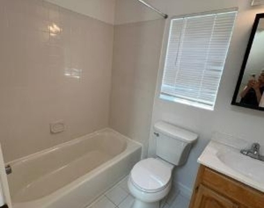 4724 7th Road N - Photo Thumbnail 9