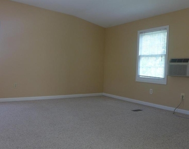 4724 7th Road N - Photo Thumbnail 2