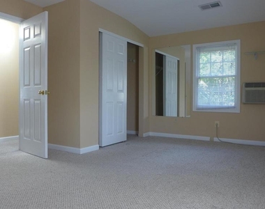 4724 7th Road N - Photo Thumbnail 3