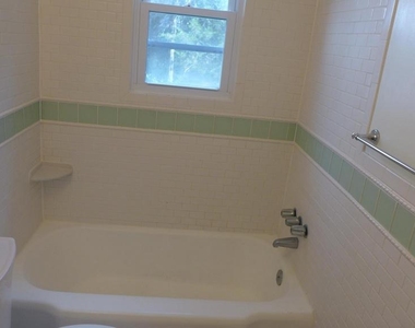 4724 7th Road N - Photo Thumbnail 4