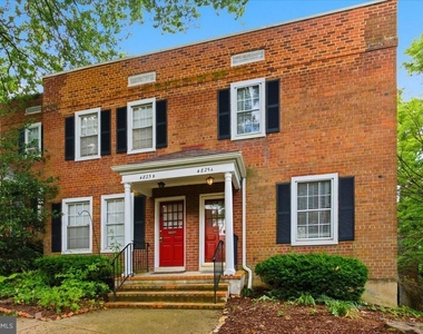4825 28th Street S - Photo Thumbnail 2