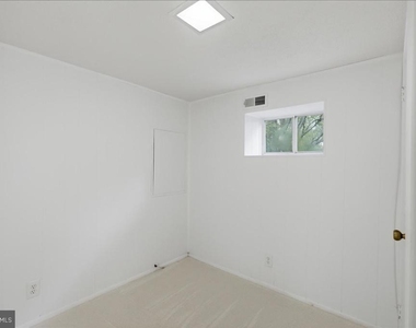 4825 28th Street S - Photo Thumbnail 5