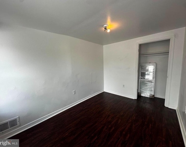 1813 N Gratz Street - Photo Thumbnail 8