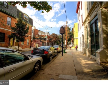 413 S 11th Street - Photo Thumbnail 1