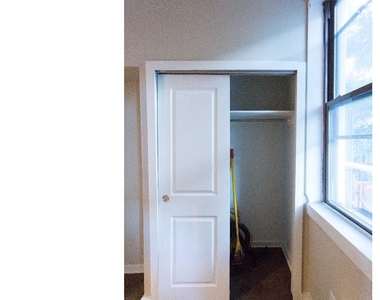 413 S 11th Street - Photo Thumbnail 14