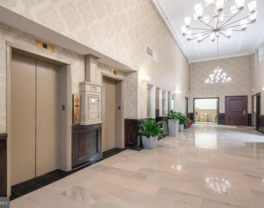 1324 Locust Street - Photo Thumbnail 6