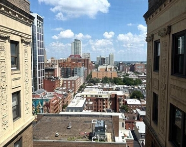 1324 Locust Street - Photo Thumbnail 13