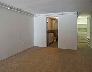 2300 Walnut Street - Photo Thumbnail 7