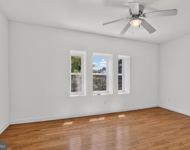 4307 Locust Street - Photo Thumbnail 6