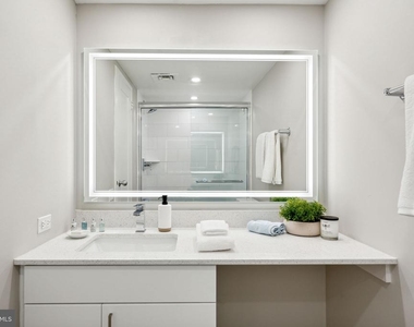 875 Sansom Street - Photo Thumbnail 20