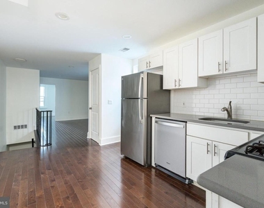 2238 Ellsworth Street - Photo Thumbnail 6
