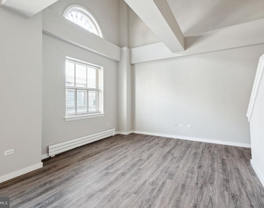875 Sansom Street - Photo Thumbnail 2