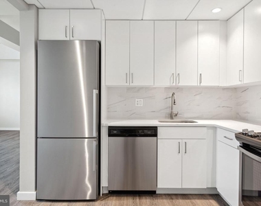 875 Sansom Street - Photo Thumbnail 10