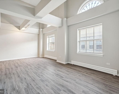 875 Sansom Street - Photo Thumbnail 6