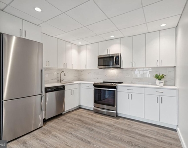 875 Sansom Street - Photo Thumbnail 7