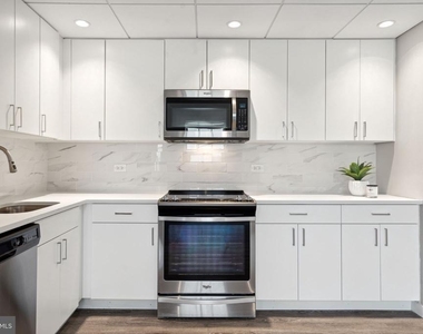 875 Sansom Street - Photo Thumbnail 9