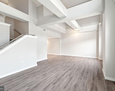 875 Sansom Street - Photo Thumbnail 5