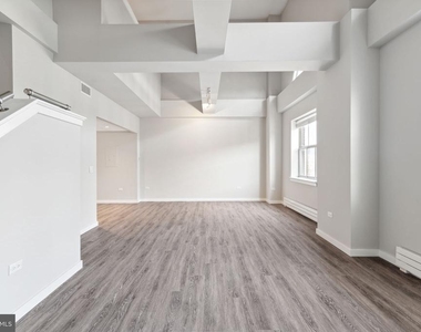 875 Sansom Street - Photo Thumbnail 3
