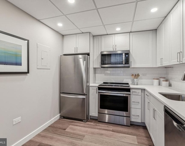 875 Sansom Street - Photo Thumbnail 9