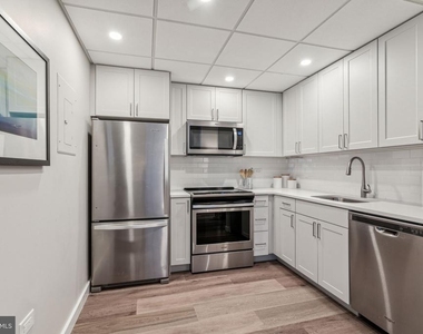 875 Sansom Street - Photo Thumbnail 11