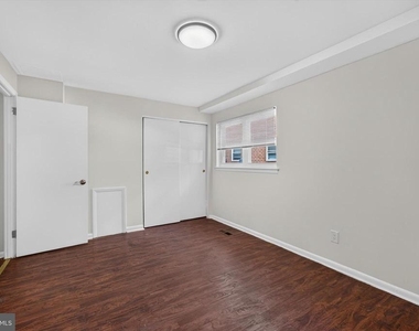 2261 Strahle Street - Photo Thumbnail 10