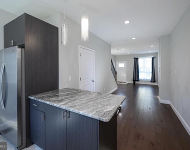 1439 N Newkirk Street - Photo Thumbnail 10